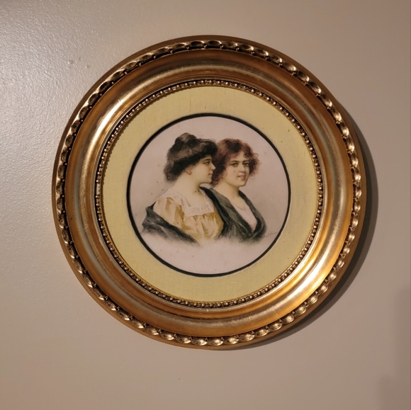 VINTAGE REAR SIGNED WATERCOLOR PAINTING IN 13.5 " A GOLD GILTED ROUND FRAME - Picture 11 of 16